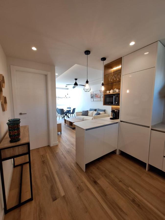 Seafront Apartment Марбелья Екстер'єр фото
